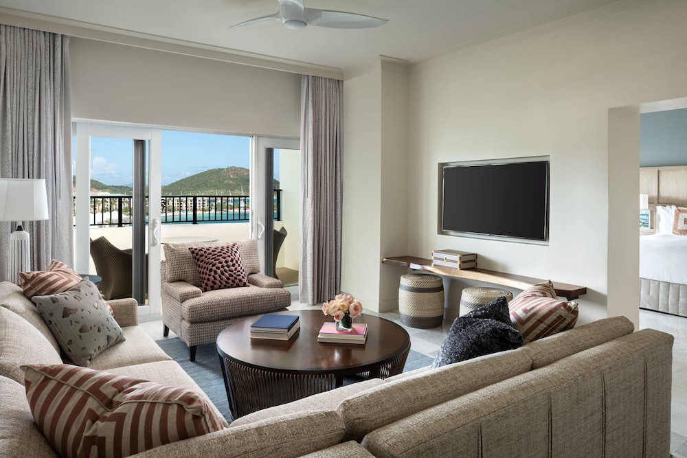 Executive Suite, 1 King Bed with Sofa bed - Photo 6