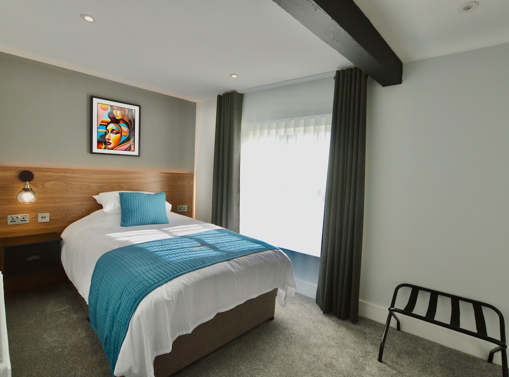 Single Room (4ft Bed)