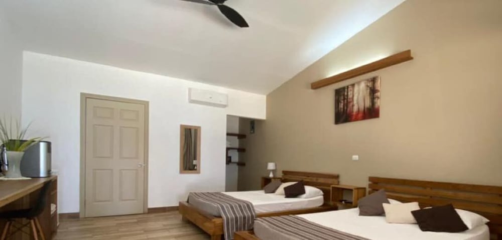 Deluxe Quadruple Room, Ocean View photo 1