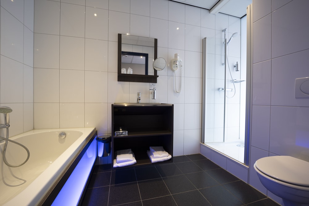 Luxury Double Room, Bathtub - Photo 5