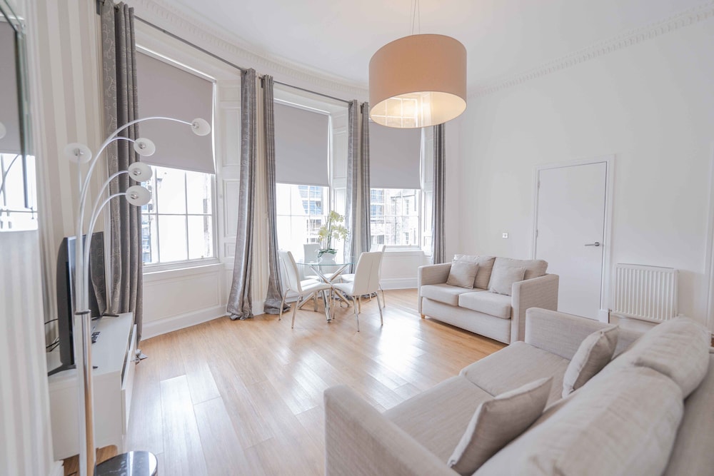 Luxury Apartment, Multiple Beds