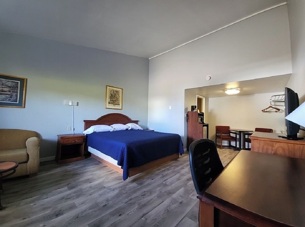 Standard Room, 1 King Bed, Non Smoking