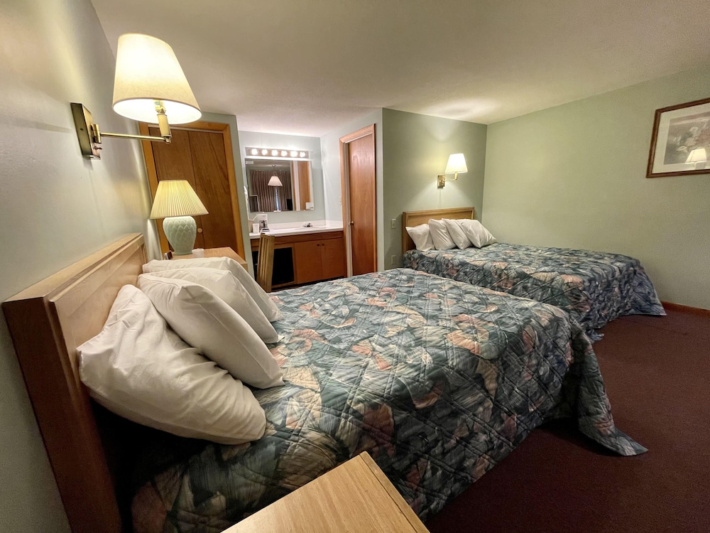Room, 2 Double Beds photo 2