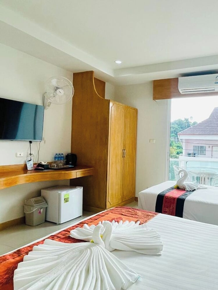 Triple Room, Balcony - Photo 9