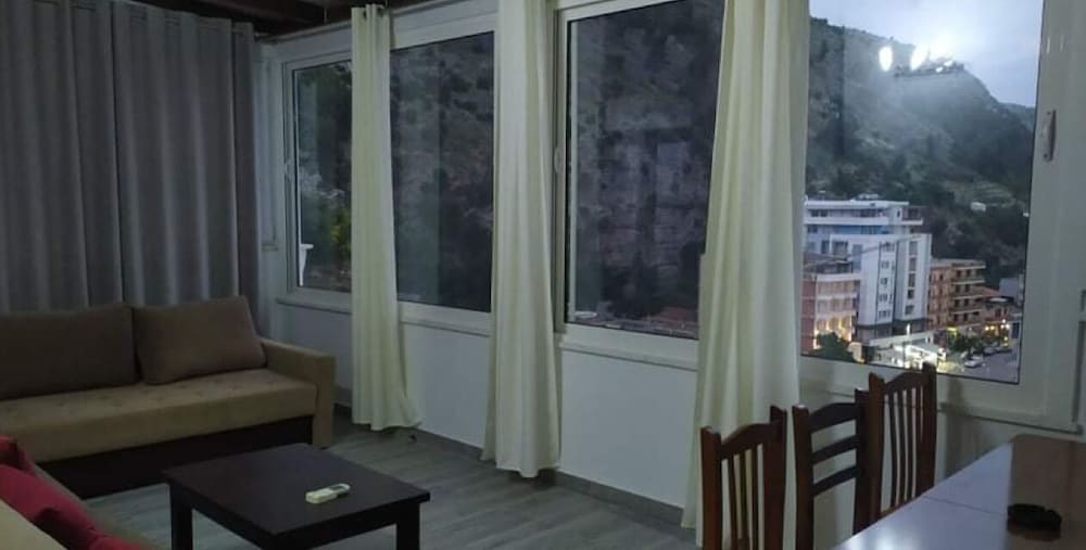 Family Apartment, 2 Bedrooms, Beach View photo 3
