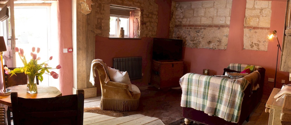 Suite (The stables) photo 2