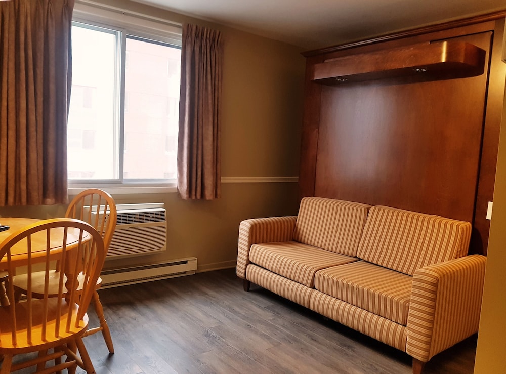 Suite, 1 Bedroom - Photo 5