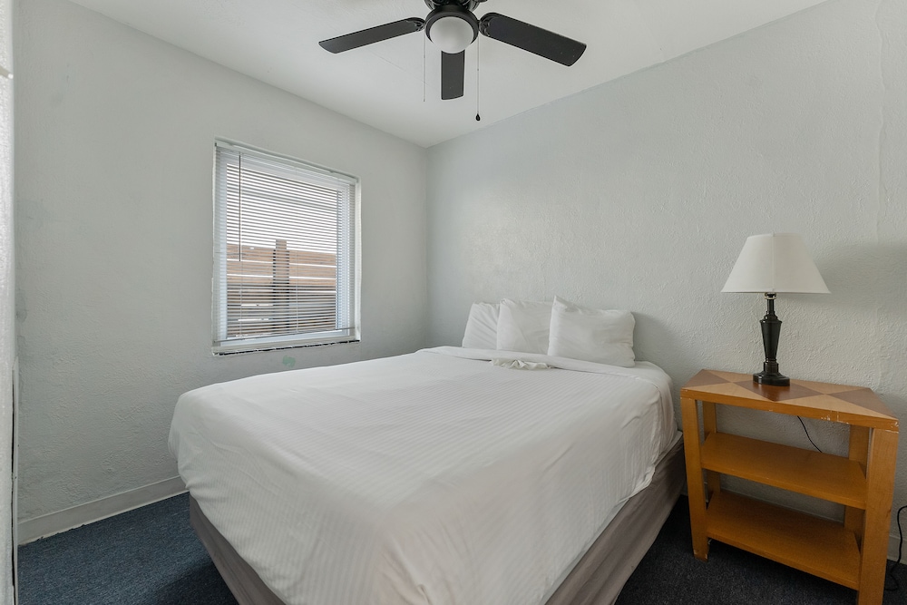 Economy Cottage, Multiple Beds, Non Smoking photo 2