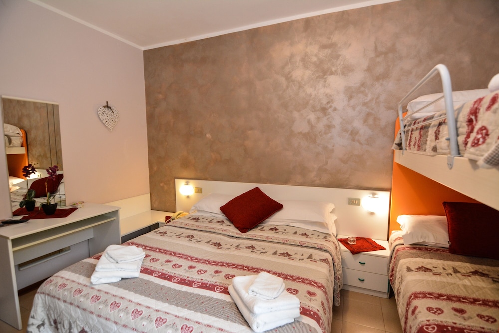 Triple Room photo 1