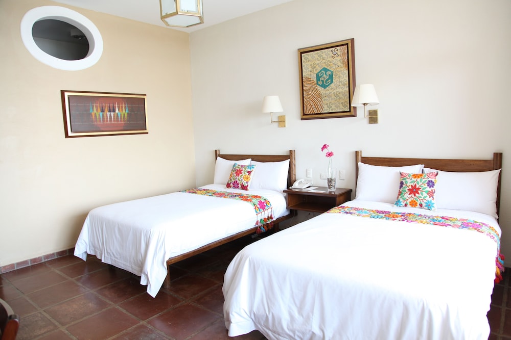 Standard Twin Room, Courtyard View - Photo 1