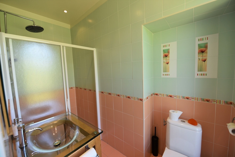 Double Room (Coquelicot) photo 2