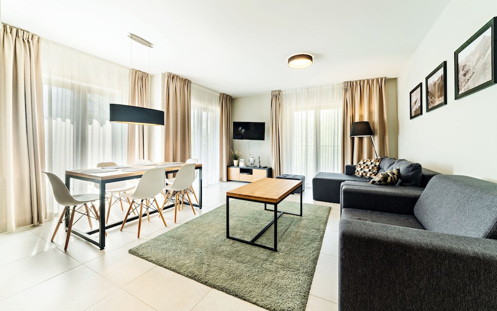 Apartment, Mountain View (220)