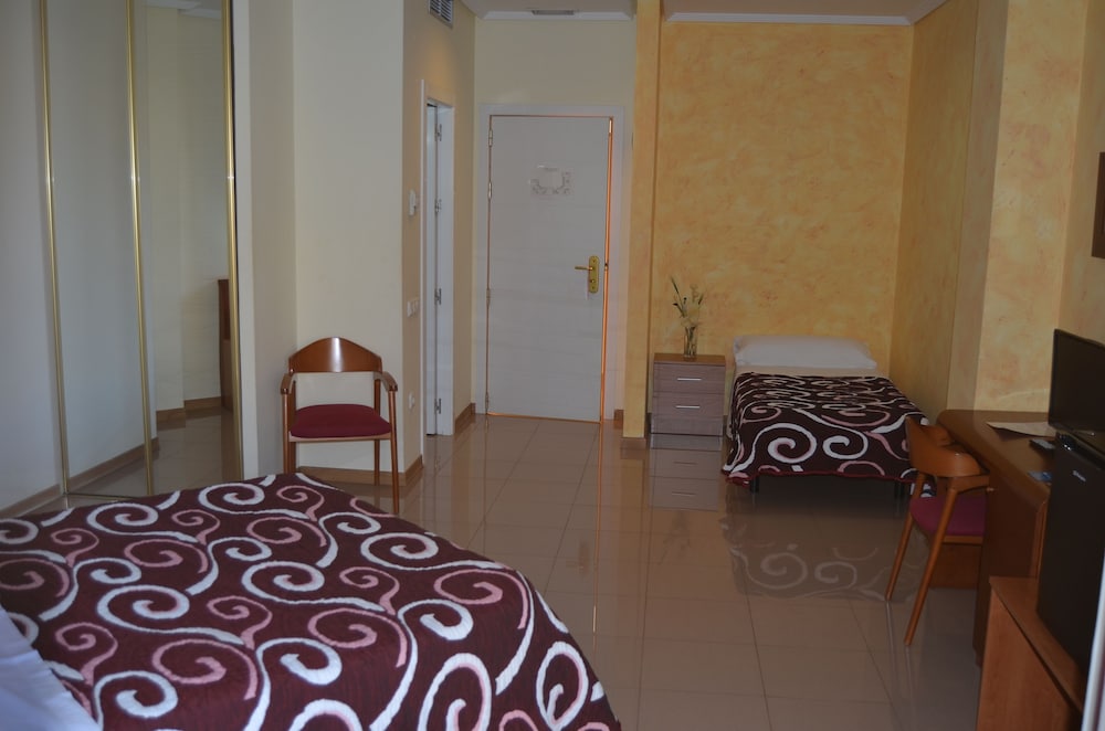 Habitación Triple (2 adultos + 1 niño)