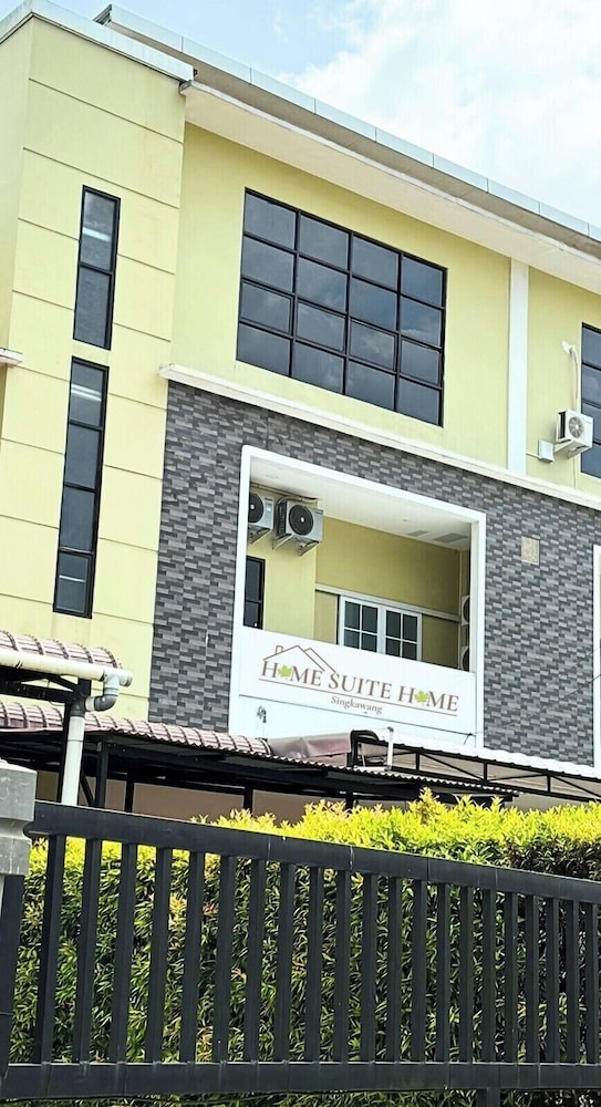 Grand Townhome, City View
