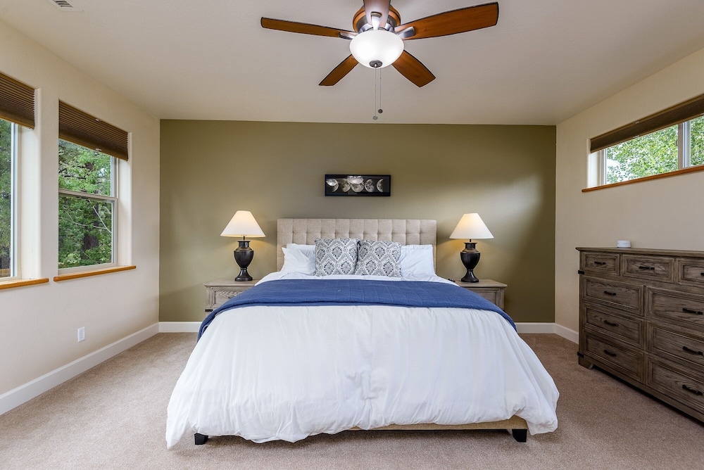 House, 4 Bedrooms