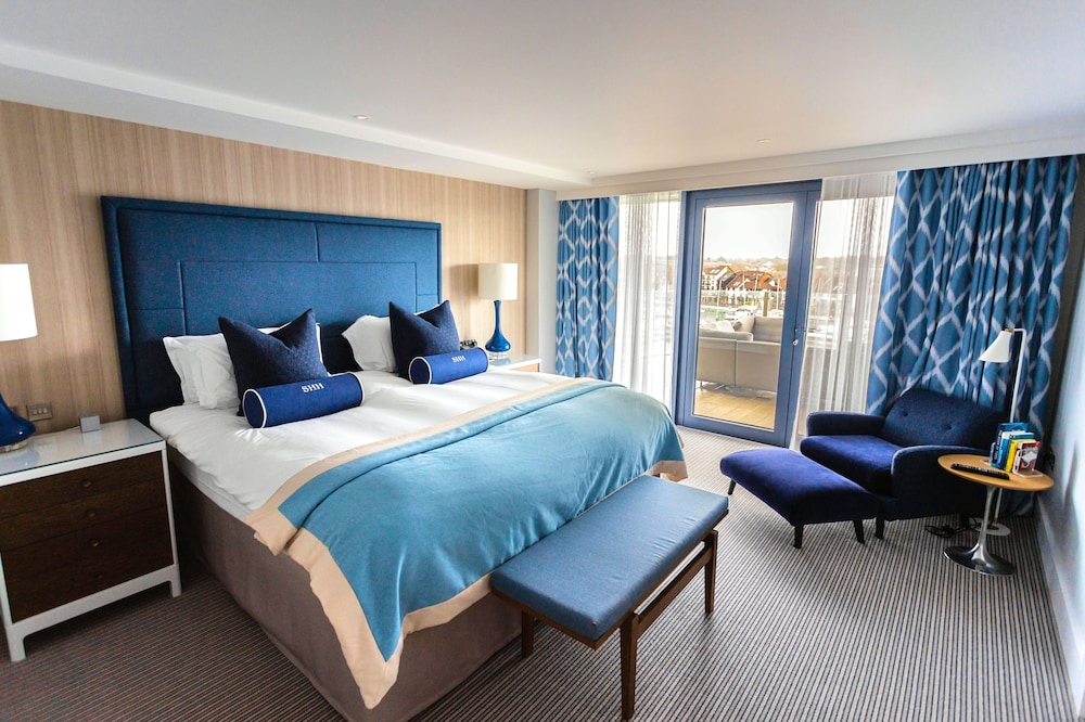 Deluxe Suite, Marina View photo 1