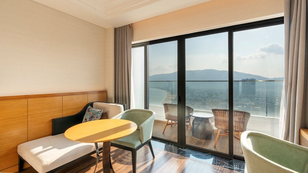 Two-bedroom Suite Oceanview - Photo 11