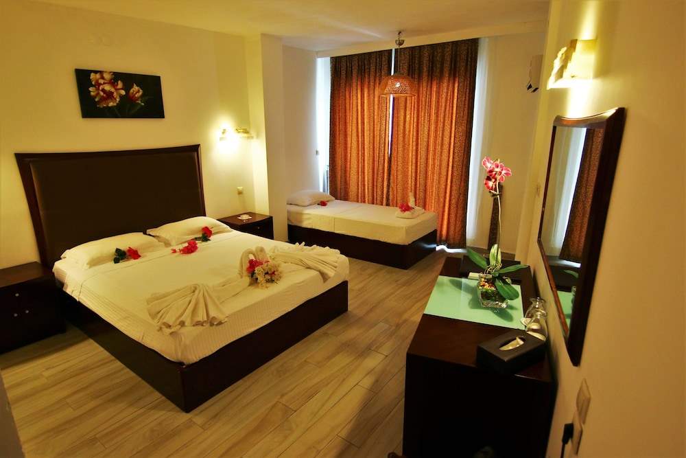 Standard Triple Room photo 3