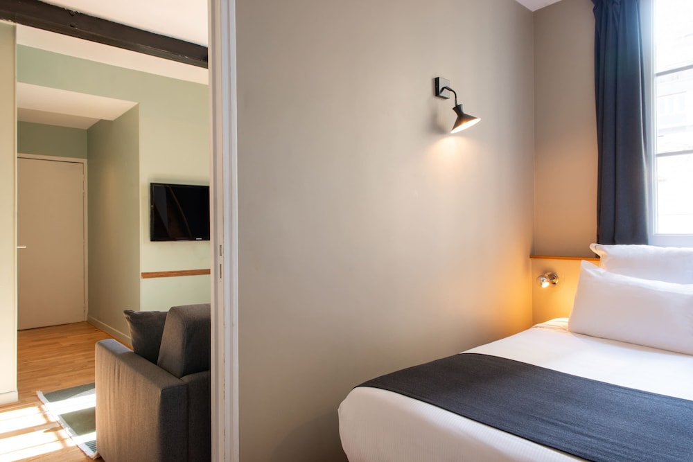 2-Bedroom Suite photo 1
