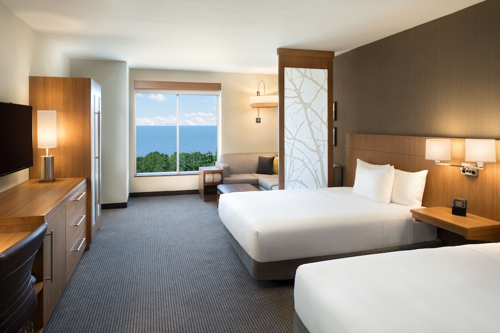 Room, Multiple Beds (2 Queen and 1 Sofa Bed, View)