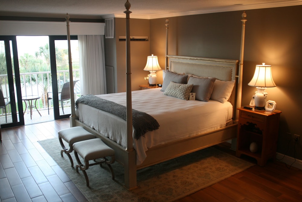 Standard Room, Pool View, Garden Area - Photo 4