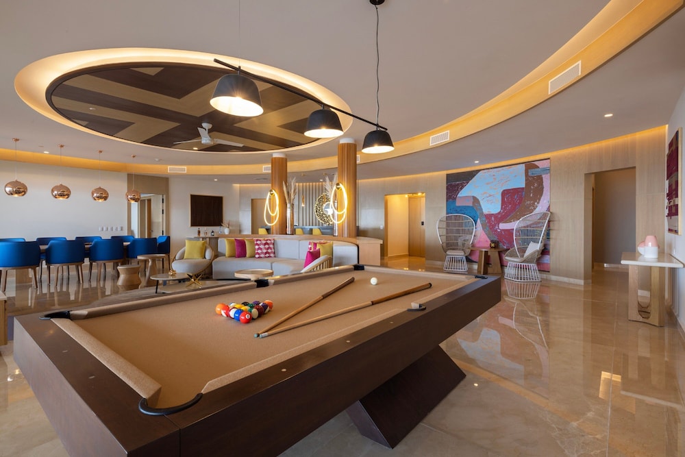 Luxury Chairman Two Bedroom Suite Ocean Front Diamond Club - Photo 2