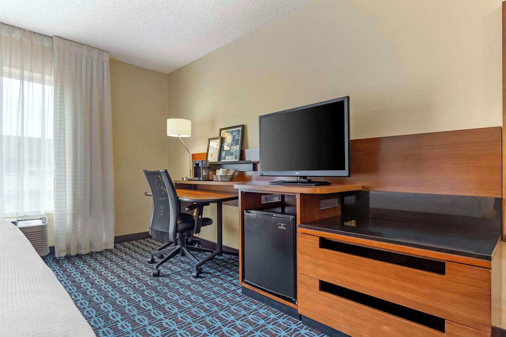 Room, 1 Double Bed, Non Smoking (Efficiency) - Photo 3