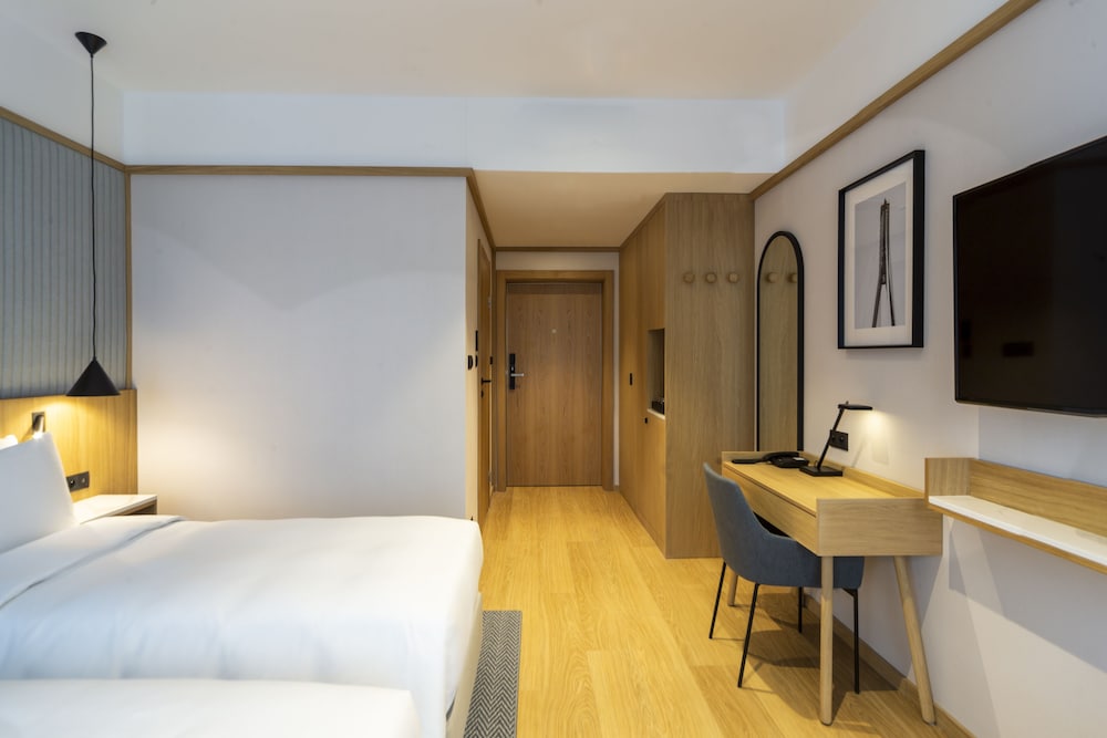 Room (Small Cosy)
