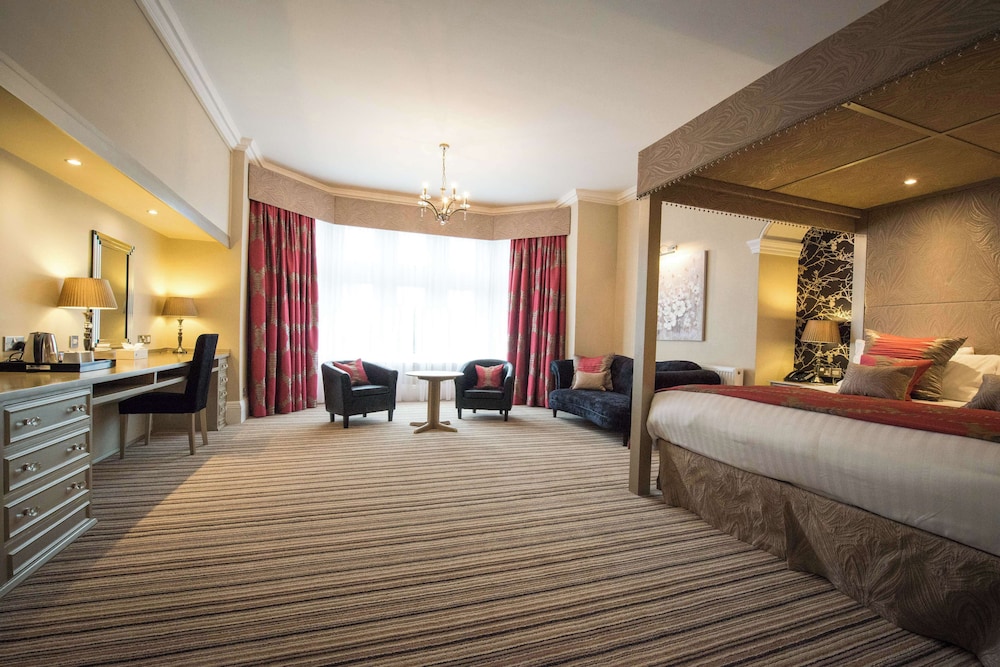 Deluxe Suite, 1 King Bed, Non Smoking (View) - Photo 7