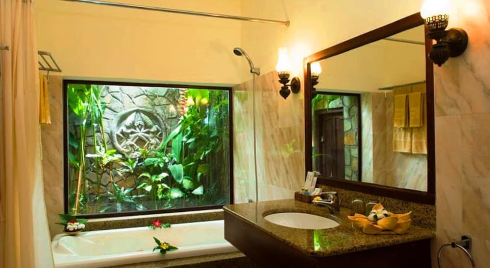 Villa, Beachfront - Photo 12