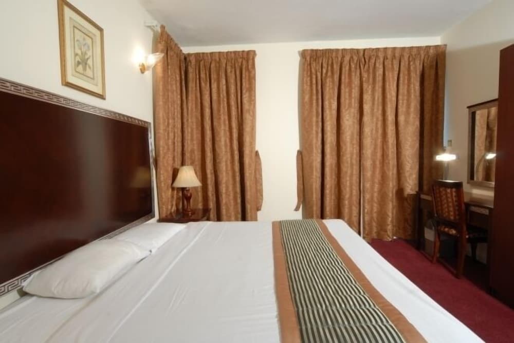 Deluxe Apartment, 2 Bedrooms photo 3