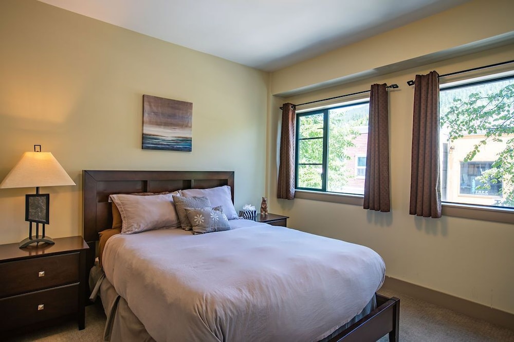 Condo photo 2