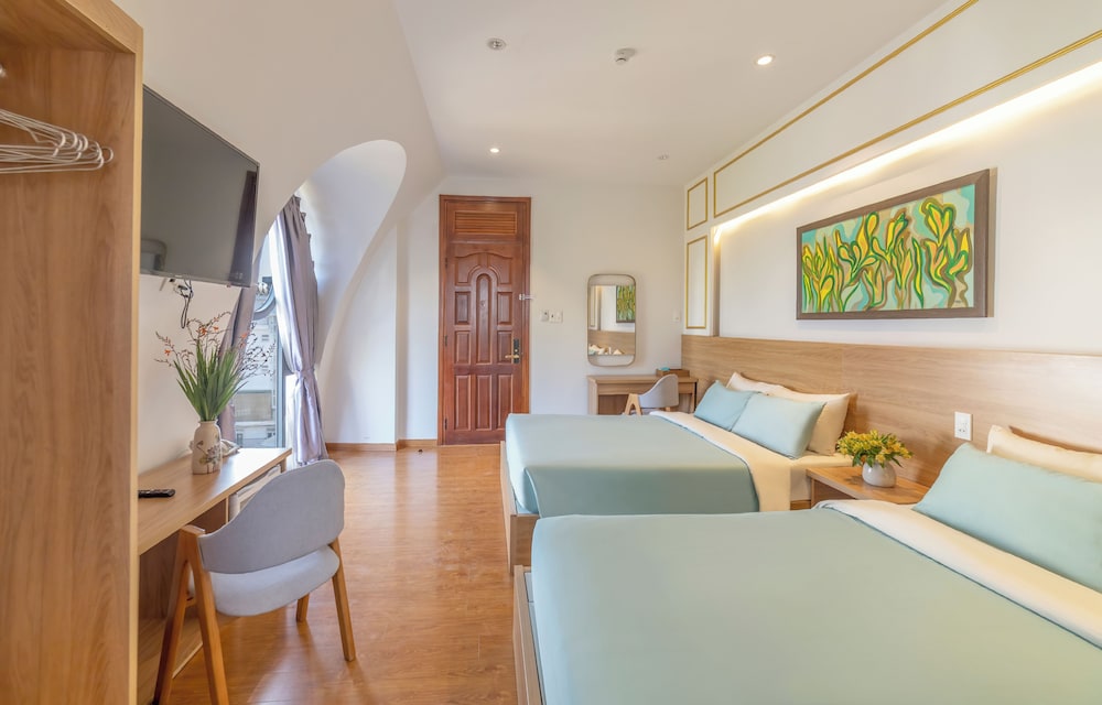 Family Suite, City View