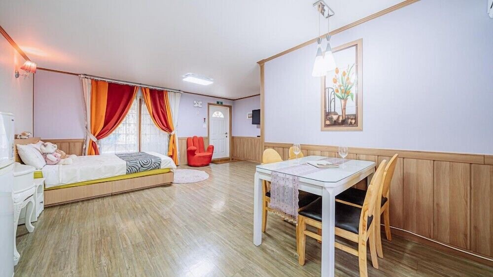Room (Bijou) - Photo 5