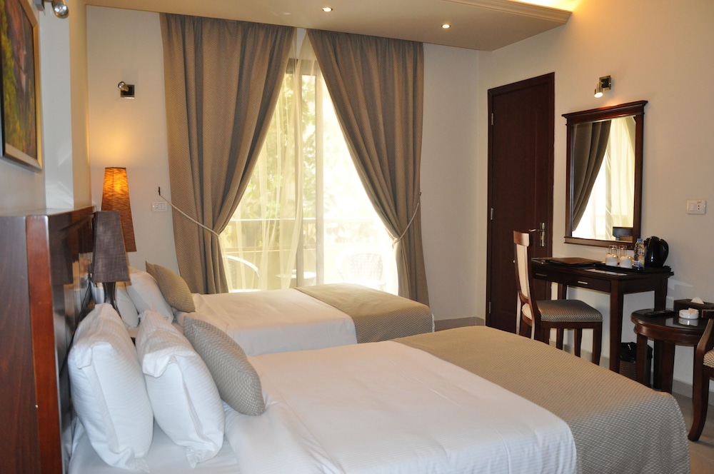 Club Twin Room
