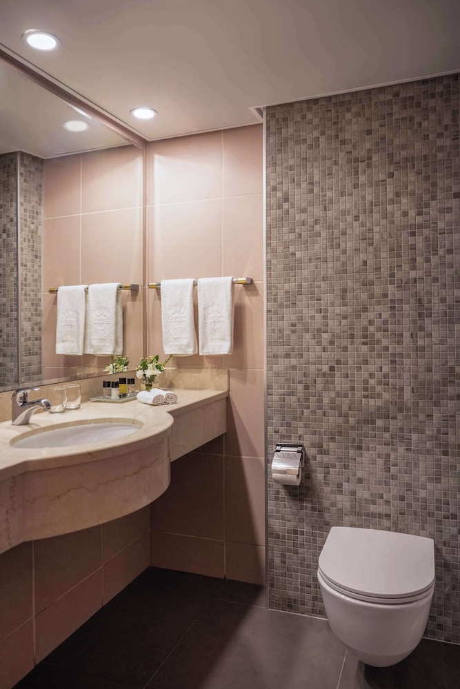 Executive Room - Photo 3