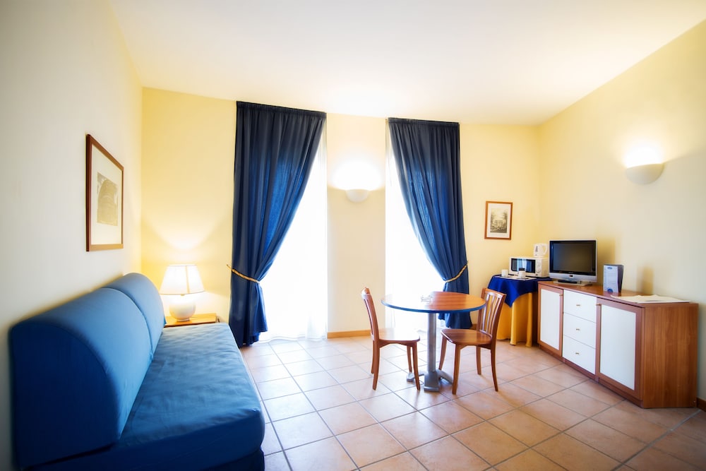 Double or Twin Room photo 2