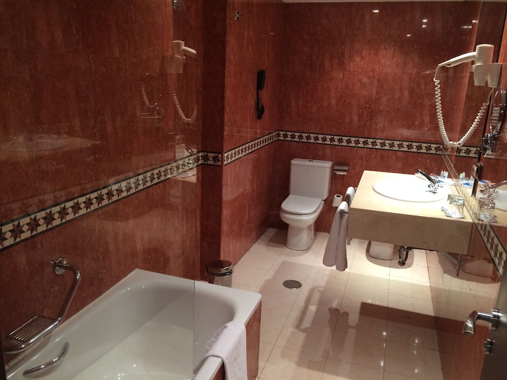 Double Room (Cathedral View) - Photo 1