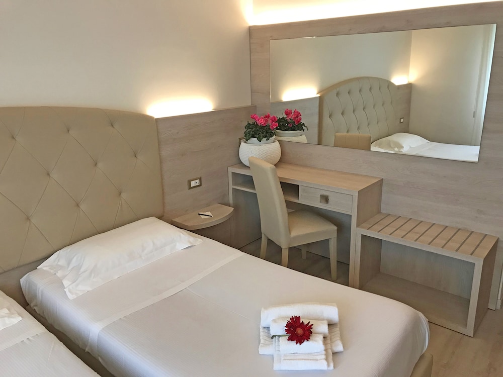 Comfort Twin Room - Photo 1