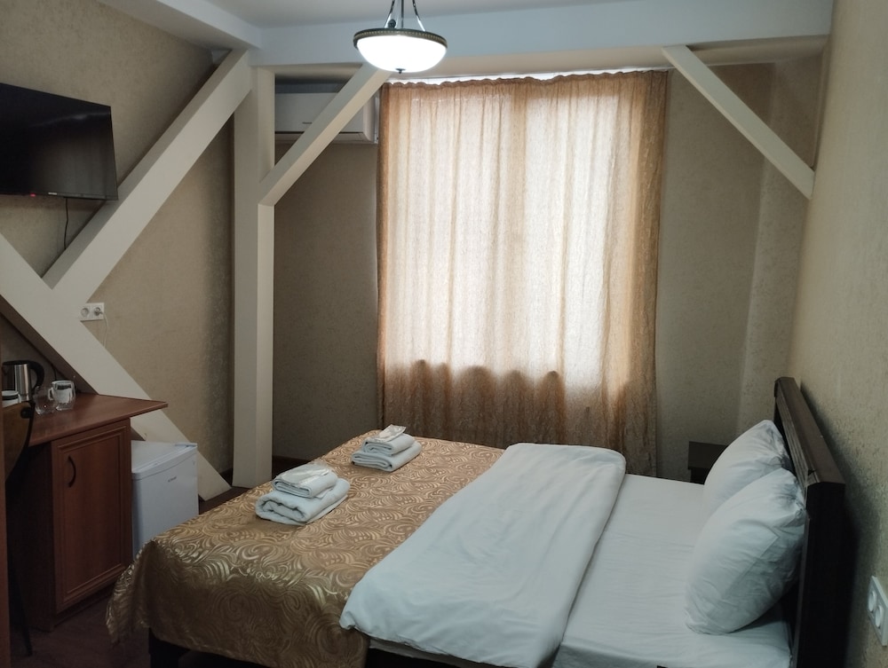 Standard Double or Twin Room - Photo 1