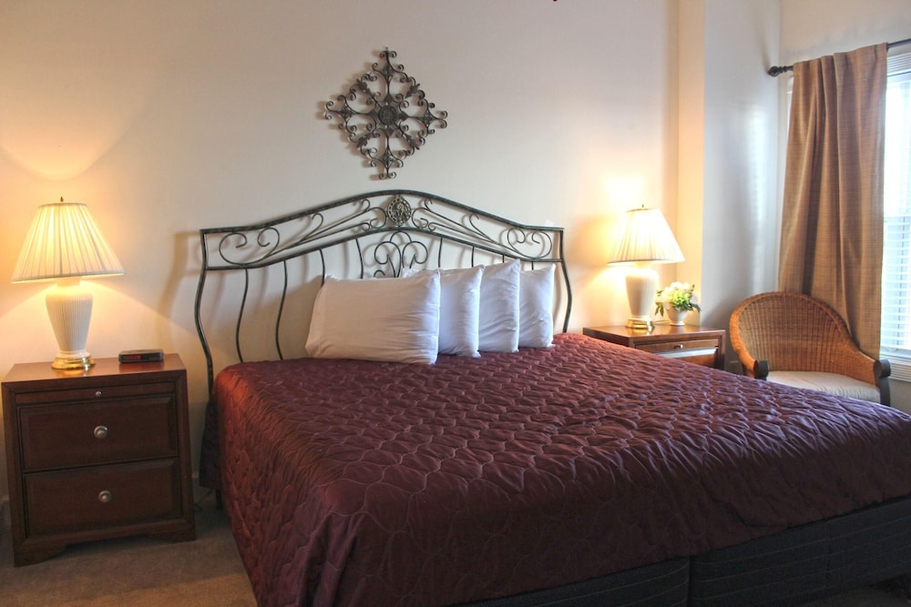 Condo, Multiple Beds (Great Views of the Pool and Grilling )