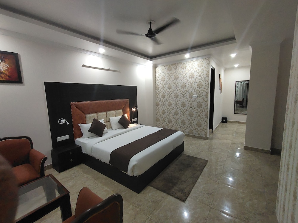 Economy Room - Photo 7