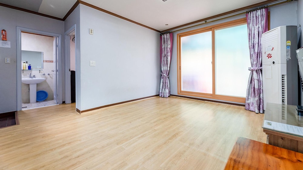 Basic Room, 1 Bedroom (Bora) - Photo 5