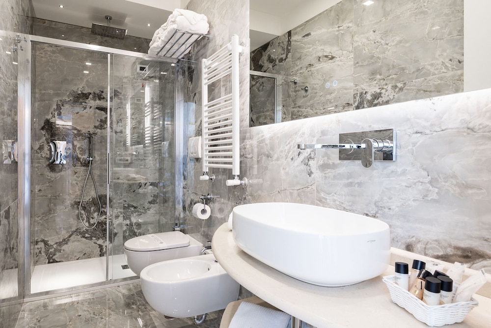 Superior Double Room, Jetted Tub, Ocean View photo 3