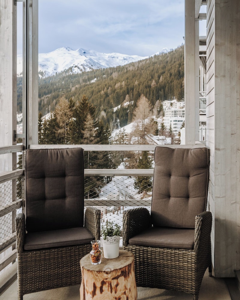 Premium Double Room, 2 Twin Beds, Mountain View