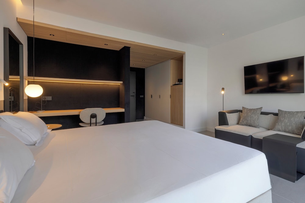 Junior Suite (Single Use) photo 2