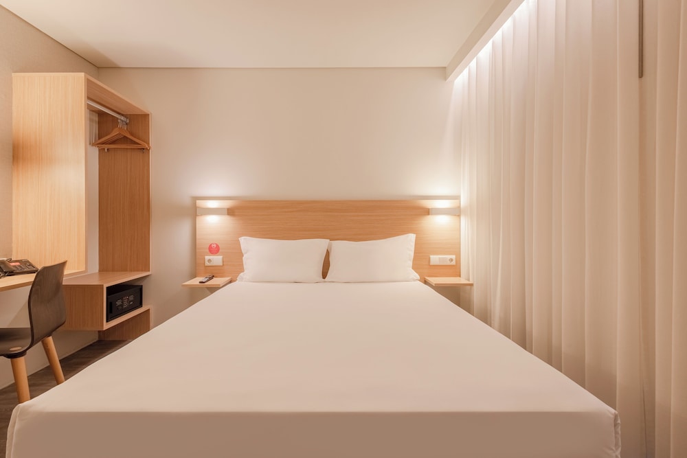 Standard Double Room, 1 Queen Bed