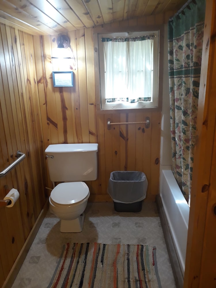 Cabin #5 photo 2