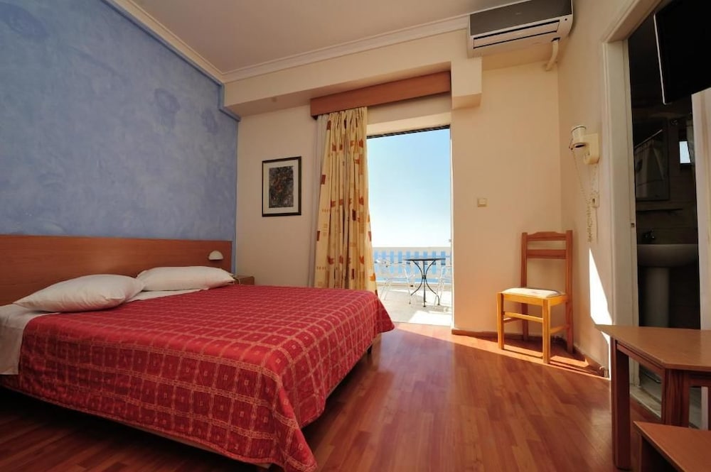 Double or Twin Room, 1 Double or 2 Twin Beds, Sea View - Photo 5