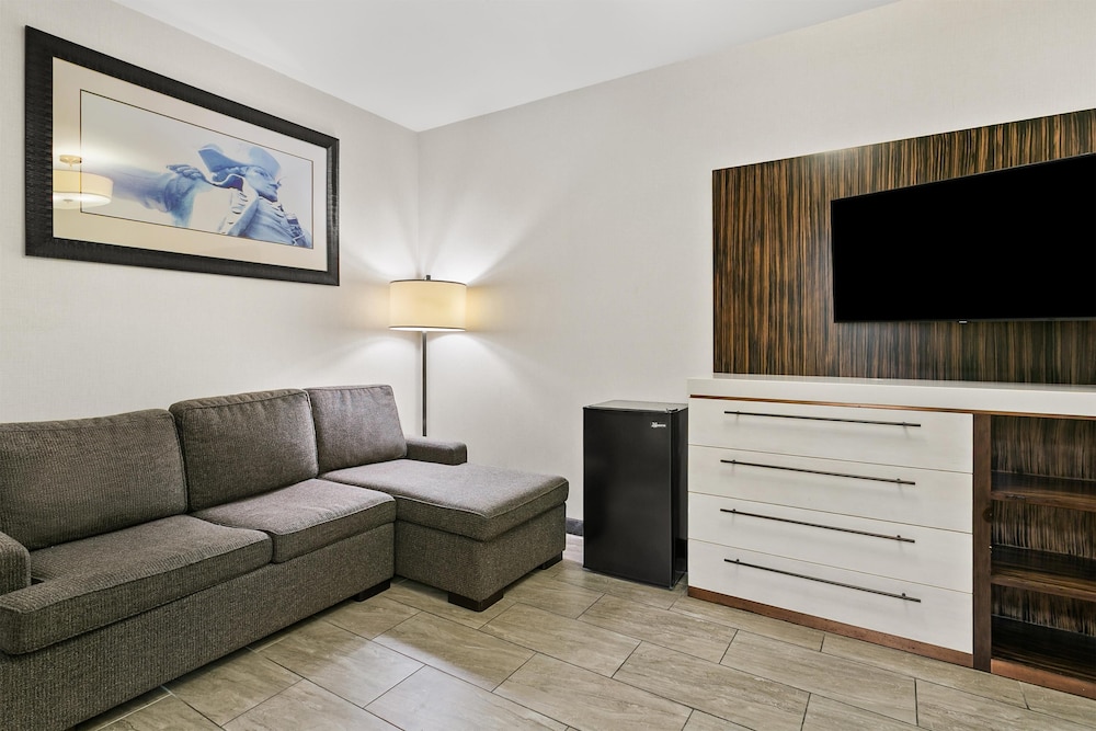 Suite, 1 King Bed